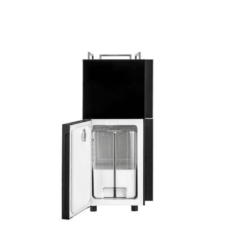 Milchkuehler-9-liter-offen-befuellt-prop-front-vbottom-bgtransparent