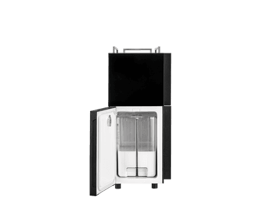 Milchkuehler-9-liter-offen-befuellt-prop-front-vbottom-bgtransparent