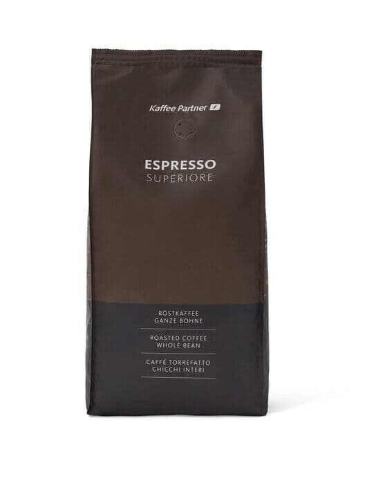 Beutel vom Espresso Superiore auf weißem Hintergrund